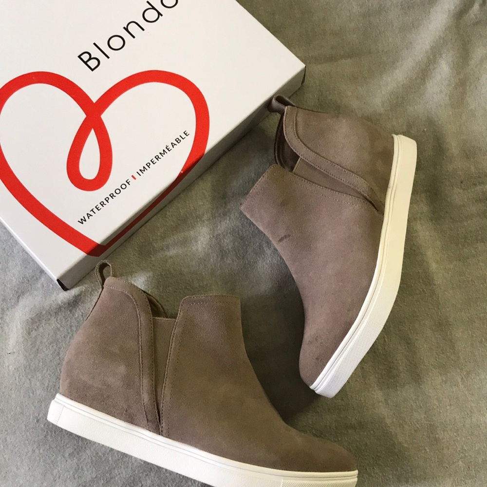 BLONDO sneakers! Only worn once!!